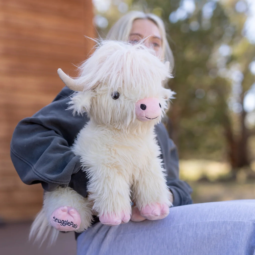 Jumbo White Highland Cow Toyarat