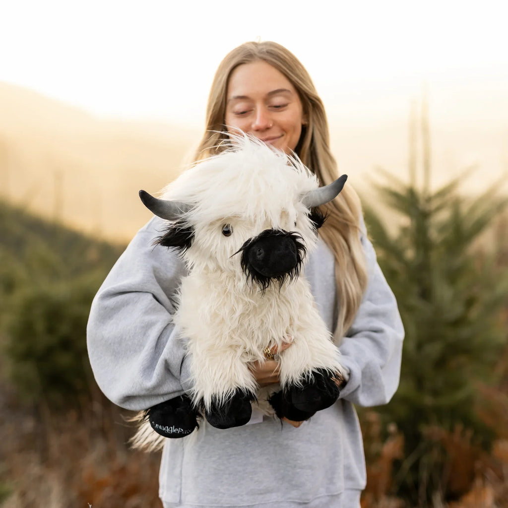 Jumbo White & Black Highland Cow Toyarat