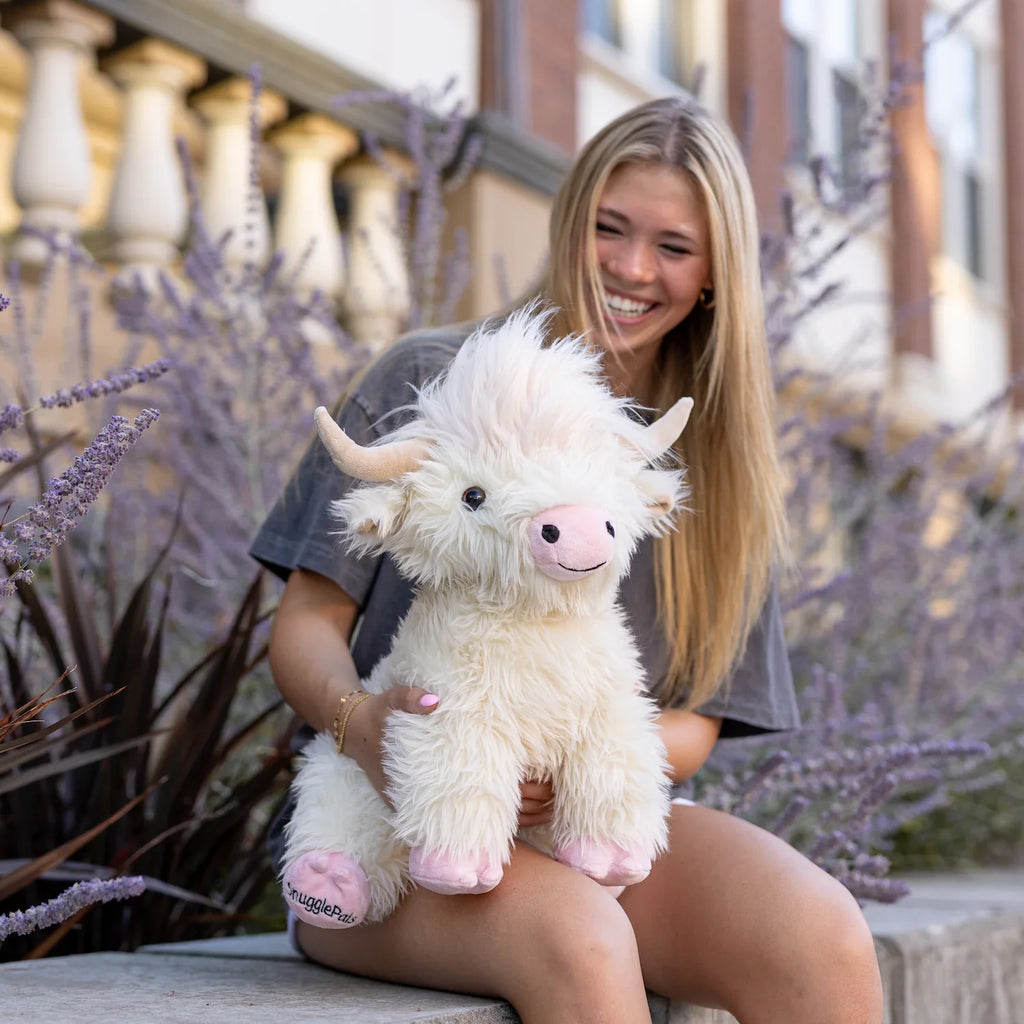Jumbo White Highland Cow Toyarat