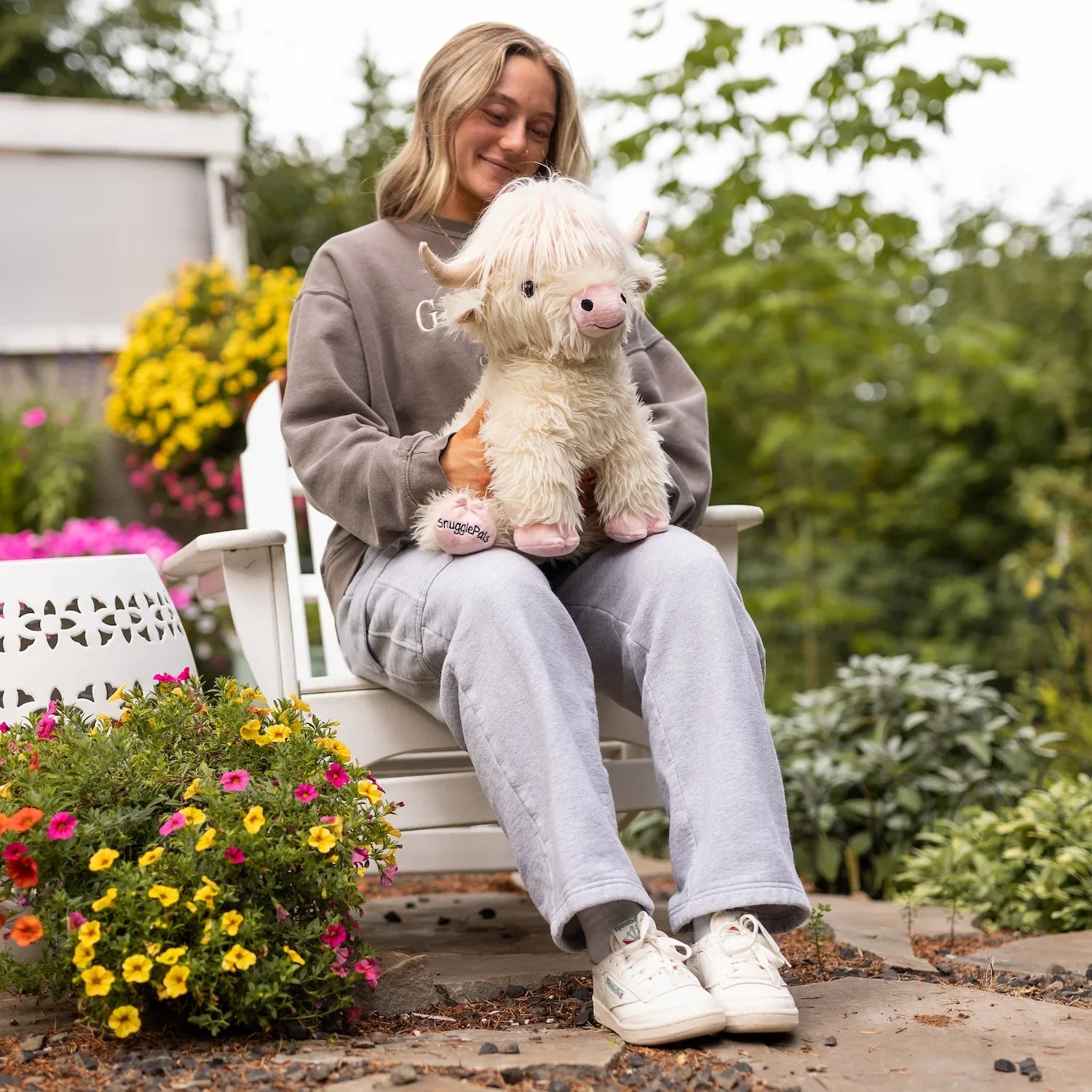 Jumbo White Highland Cow Toyarat