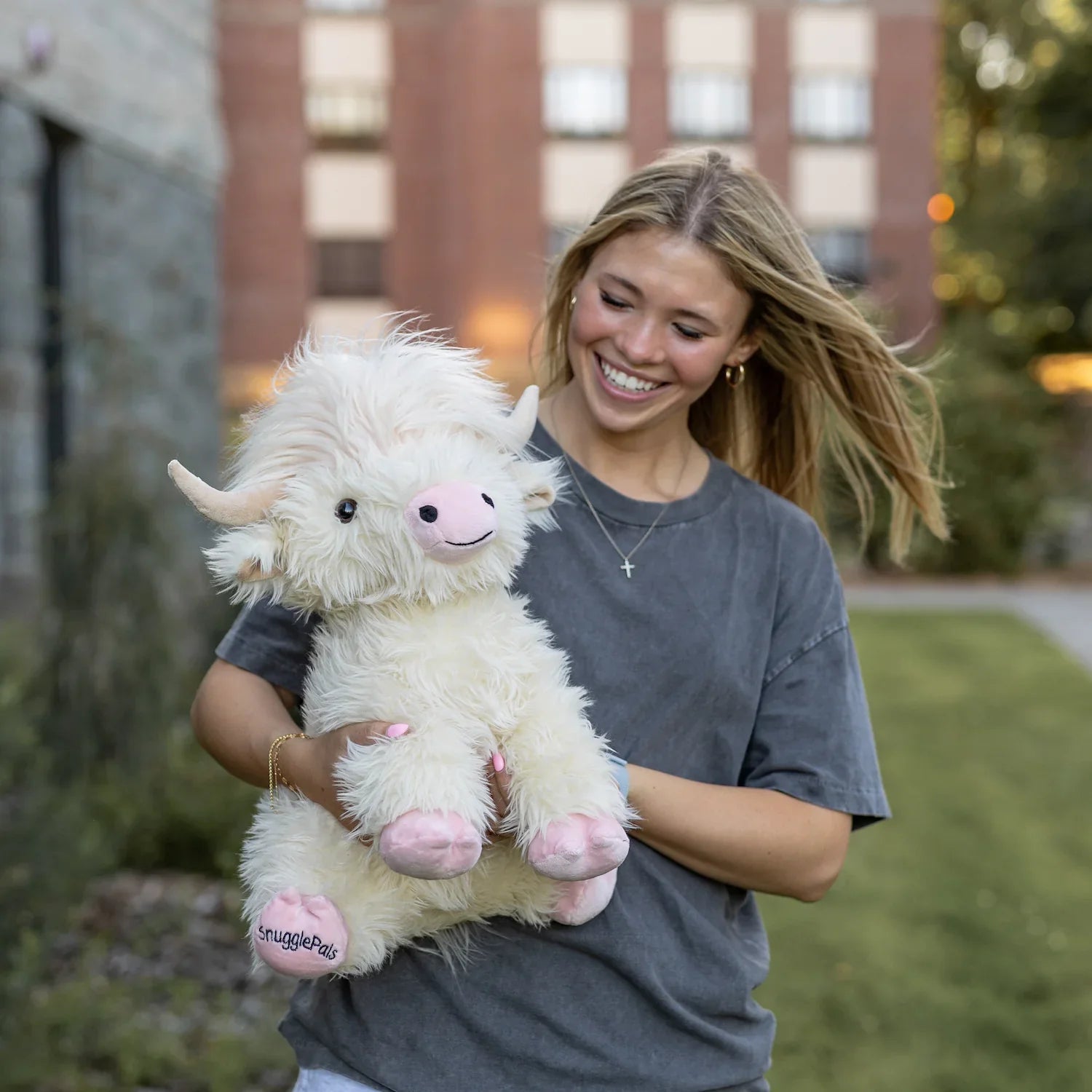 Jumbo White Highland Cow Toyarat