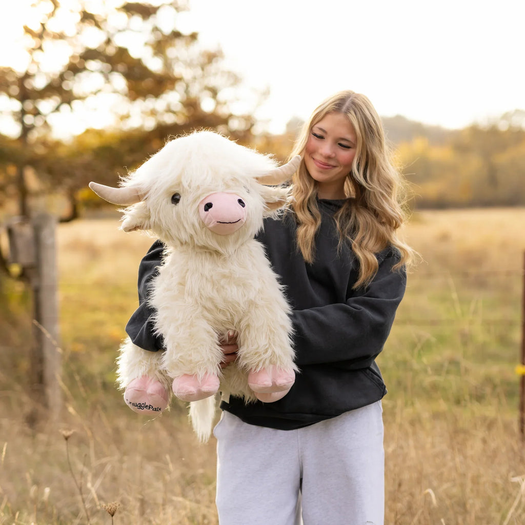 Giant White Highland Cow Toyarat