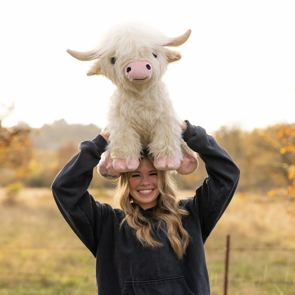 Giant White Highland Cow Toyarat