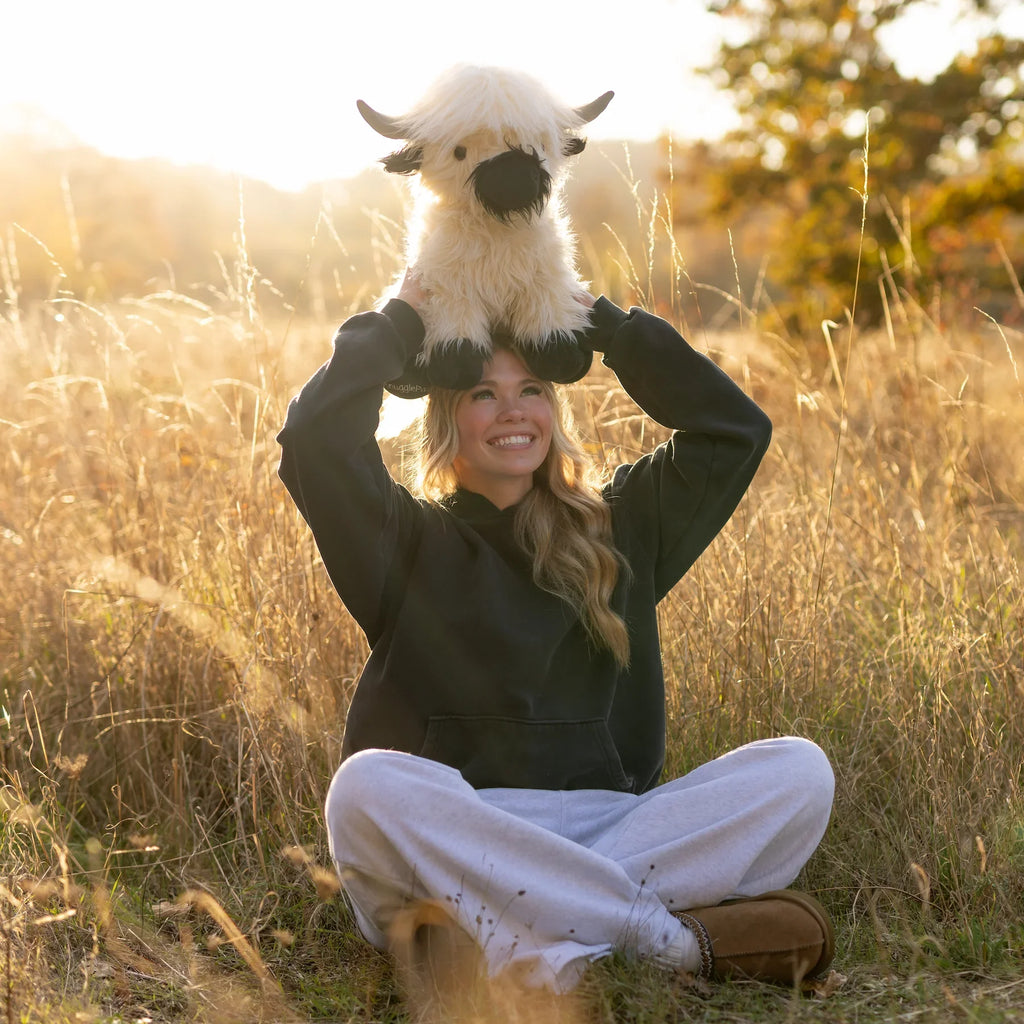 Jumbo White & Black Highland Cow Toyarat