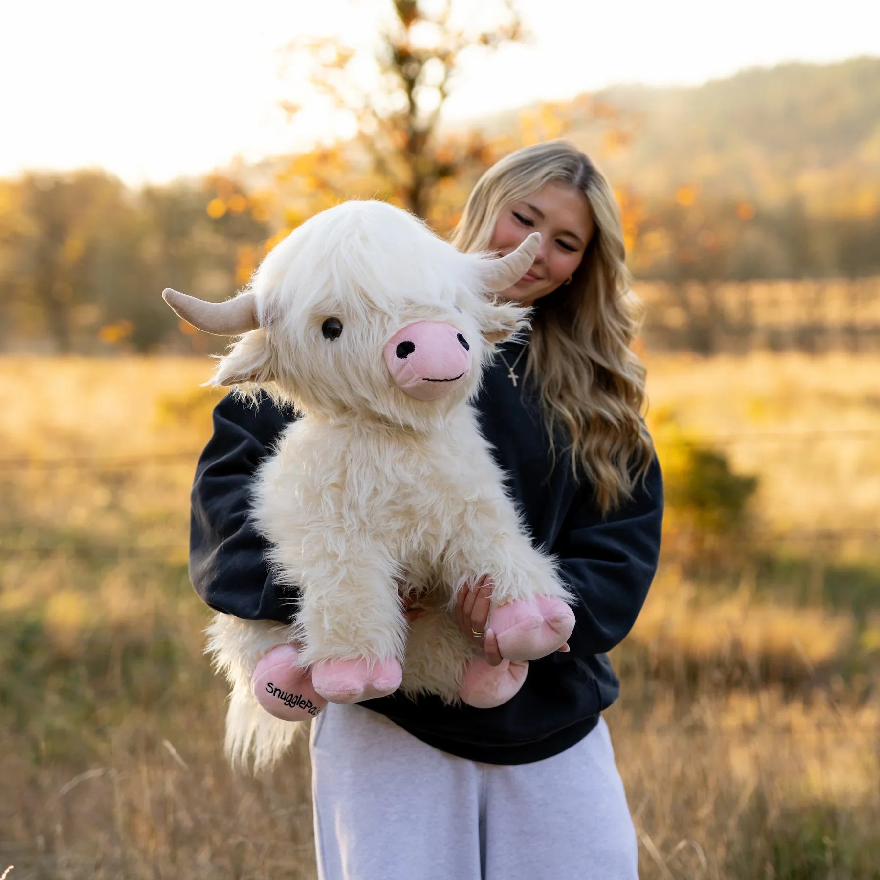 Giant White Highland Cow Toyarat
