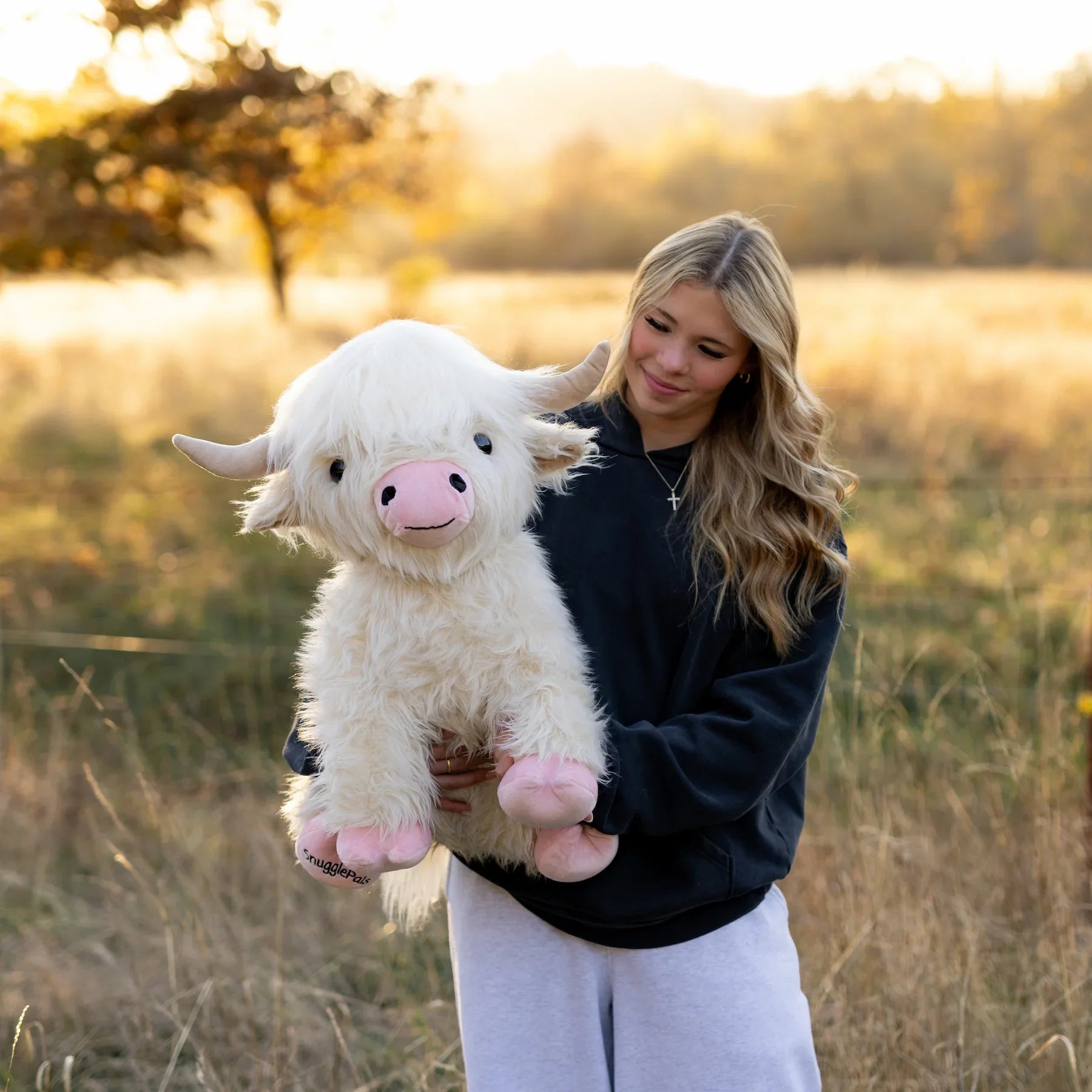 Giant White Highland Cow Toyarat